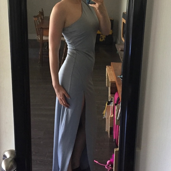 One-Shoulder Bodycon Gown with Side Slit - Picture 4 of 10